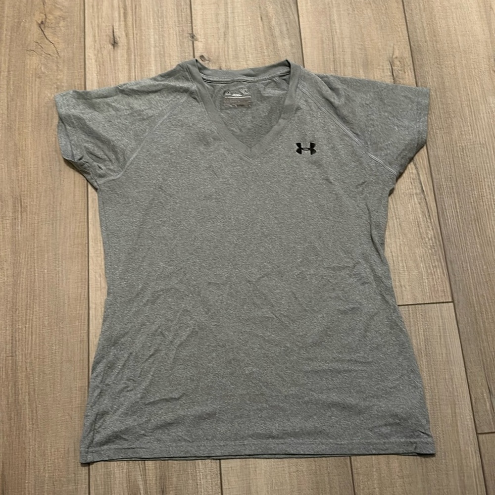Women’s dri fit Nike shirt